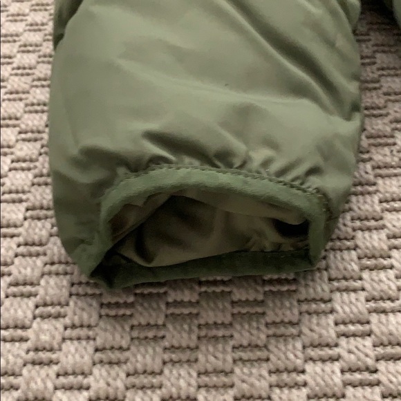 J. Crew Mercantile Puffer w/hood - Picture 8 of 8
